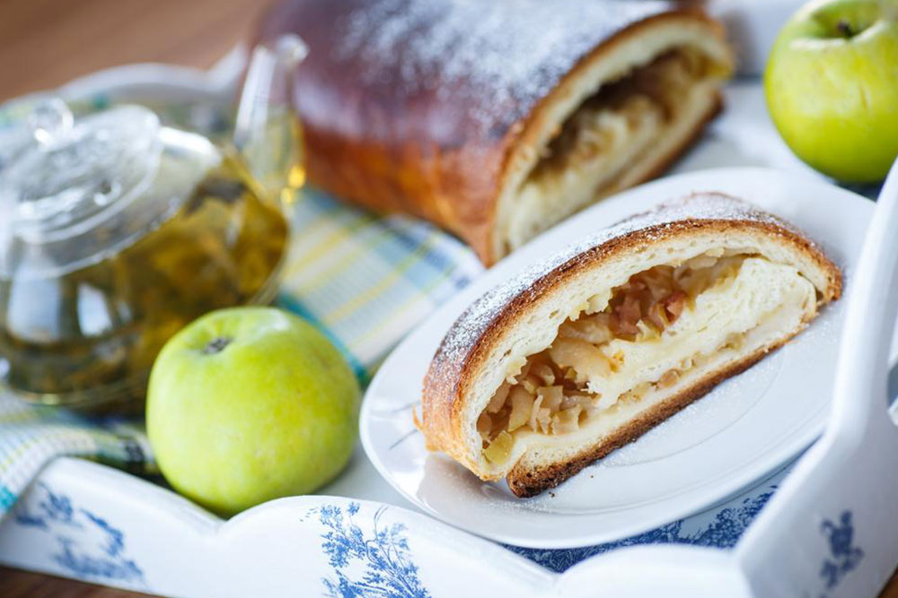 Lip smacking apple strudel recipes