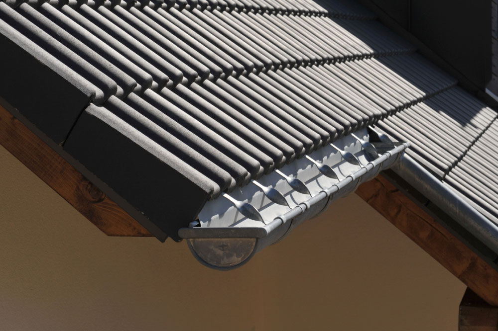 5 types of gutter guards and their effectiveness