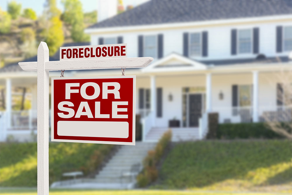 5 factors that impact foreclosed property deals