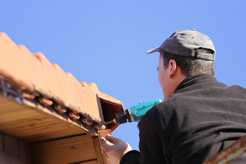 6 signs your roof needs repair