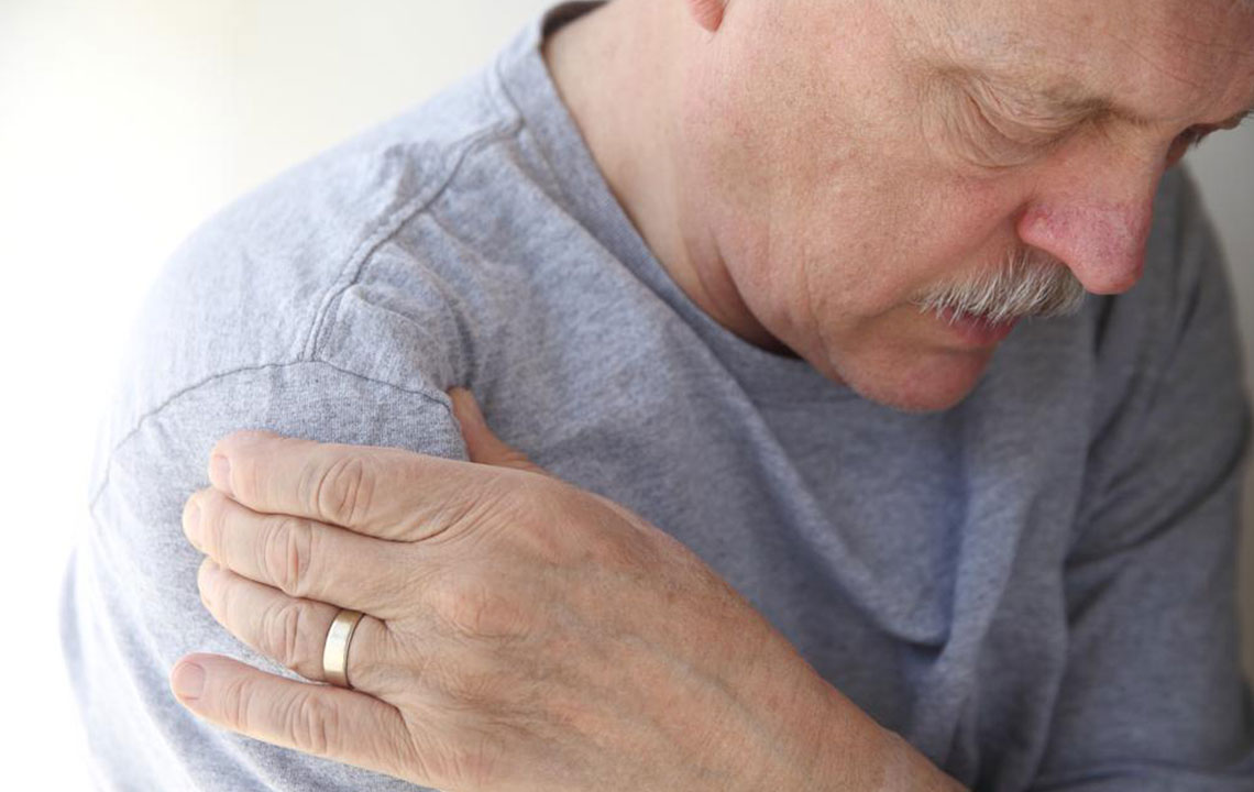 Signs and Symptoms of Pain in Shoulder Joints